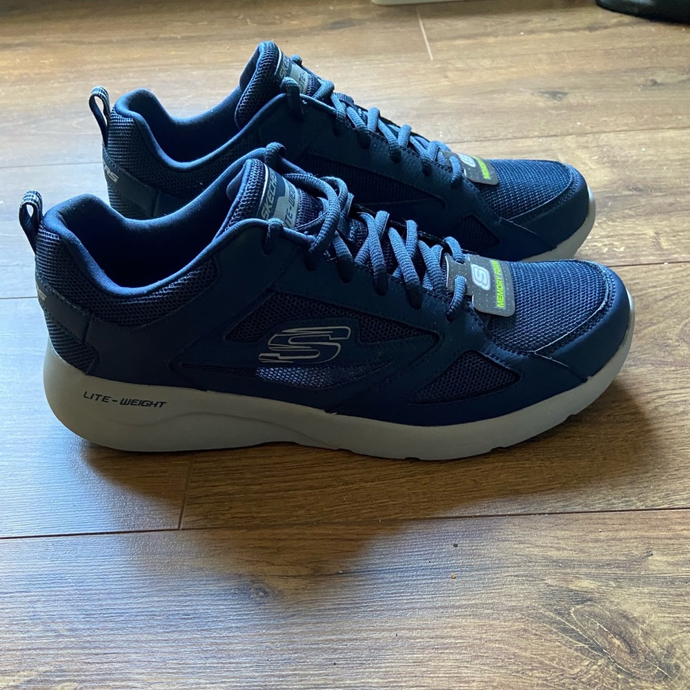 Sketchers memory foam size 10 - Picture 2 of 6